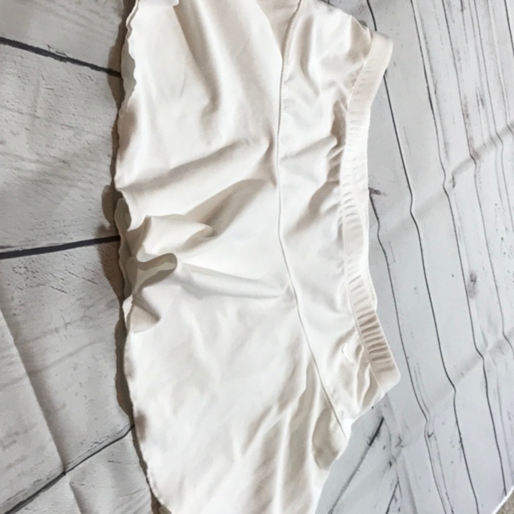 White Nike fit dry skirt. Medium